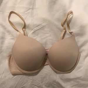 Victoria’s Secret PINK push-up bra